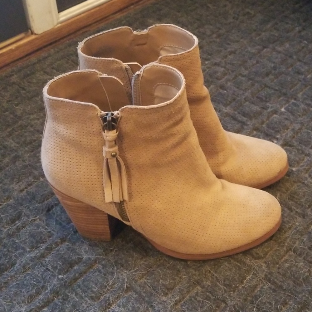 Guess booties